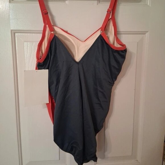 BOSTON PROPER Magic Suit SZ 16 One Piece Swim Dark Pink (Red) & Dark Gray NWT - Picture 3 of 7